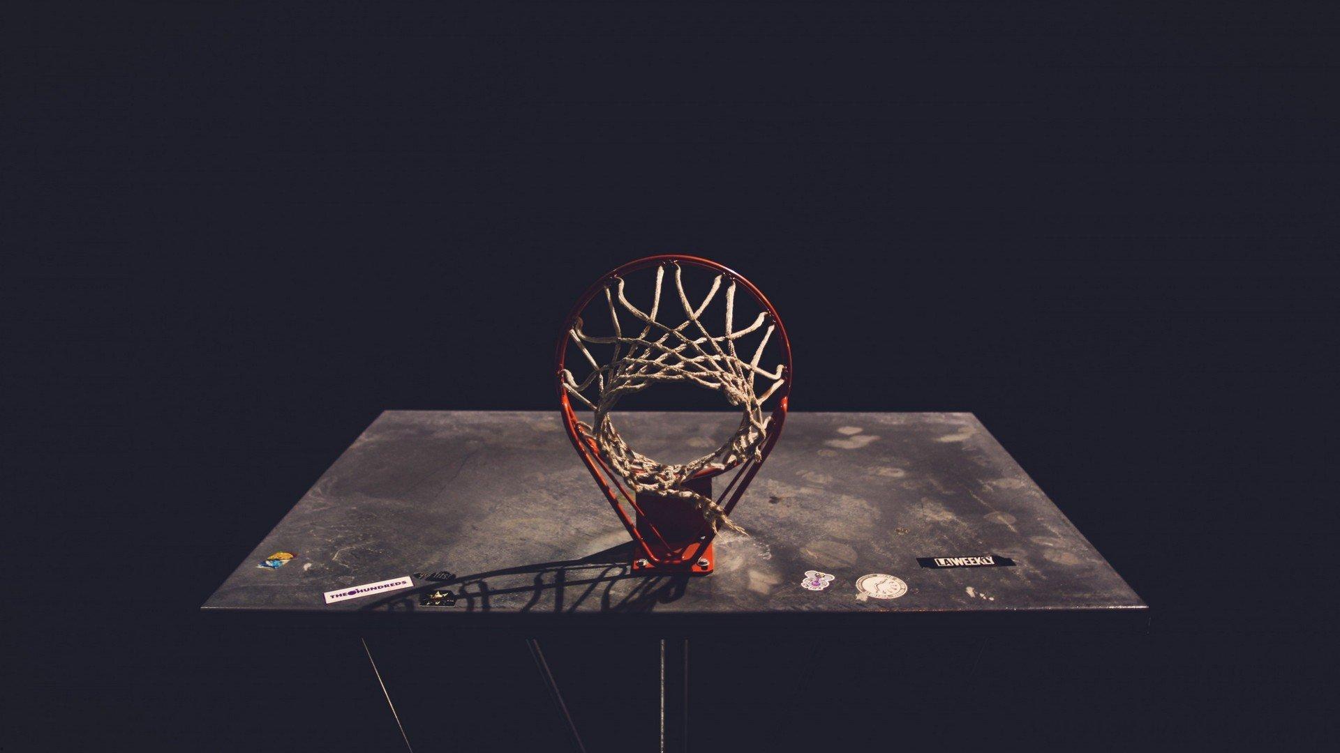 温网巅峰对决，新星闪耀与传奇延续的草地盛宴